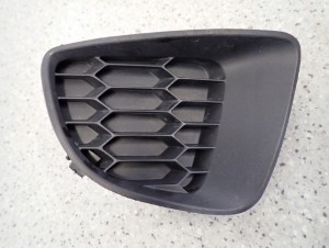 MAZDA2 MAZDA 2 08- DE ZAŚLEPKA HALOGENU RAMKA LEWA