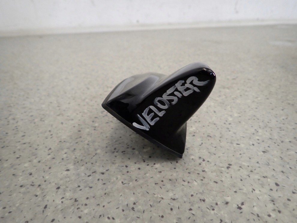 HYUNDAI VELOSTER I 11-18 ANTENA DACHOWA REKIN MZH 5/6