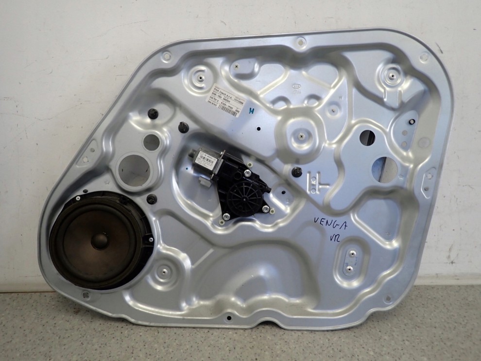 KIA VENGA 09- PODNOŚNIK SZYBY PRZEDNI PRAWY 1/4