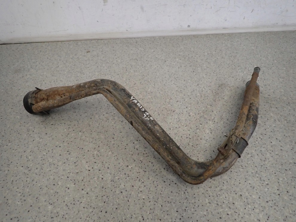 TOYOTA YARIS I 99-05 RURA WLEWU PALIWA METALOWA 1/8