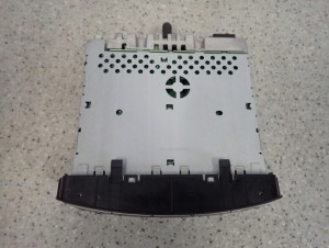 TOYOTA AYGO 06-12 RADIO ORYGINALNE RADIOODTWARZACZ 7/7 MINIATURA