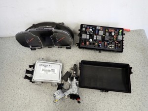 CHEVROLET ORLANDO 1.4I TURBO 10- ZESTAW STARTOWY KOMPUTER STACYJKA ZEGARY 7/14 MINIATURA