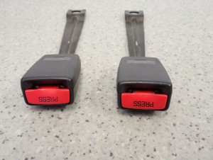 TOYOTA YARIS I 99-05 ZAPINKA PASA BEZPIECZEŃSTWA 5/5 MINIATURA