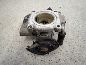 CHEVROLET AVEO T250 1.2i 07- PRZEPUSTNICA POWIETRZA 3/3 MINIATURA