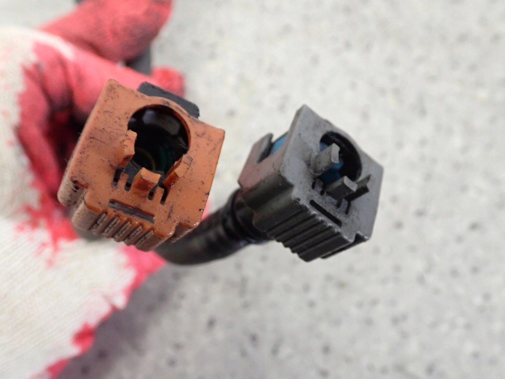 KIA CEED HYUNDAI i30 1.6 CRDI I 07-11 PRZEWÓD PALIWOWY PRZEWODY 2/3