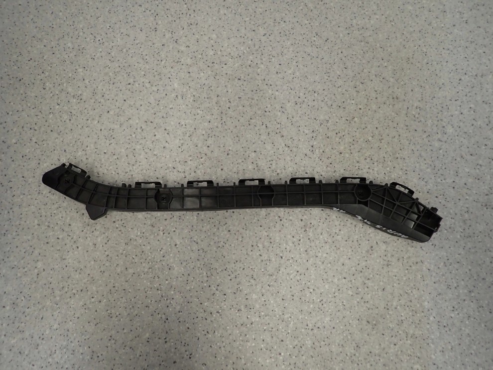 TOYOTA AURIS II 13-18 KOMBI ŚLIZG ZDERZAKA TYLNY PRAWY 2/10