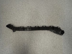 TOYOTA AURIS II 13-18 KOMBI ŚLIZG ZDERZAKA TYLNY PRAWY 2/10 MINIATURA