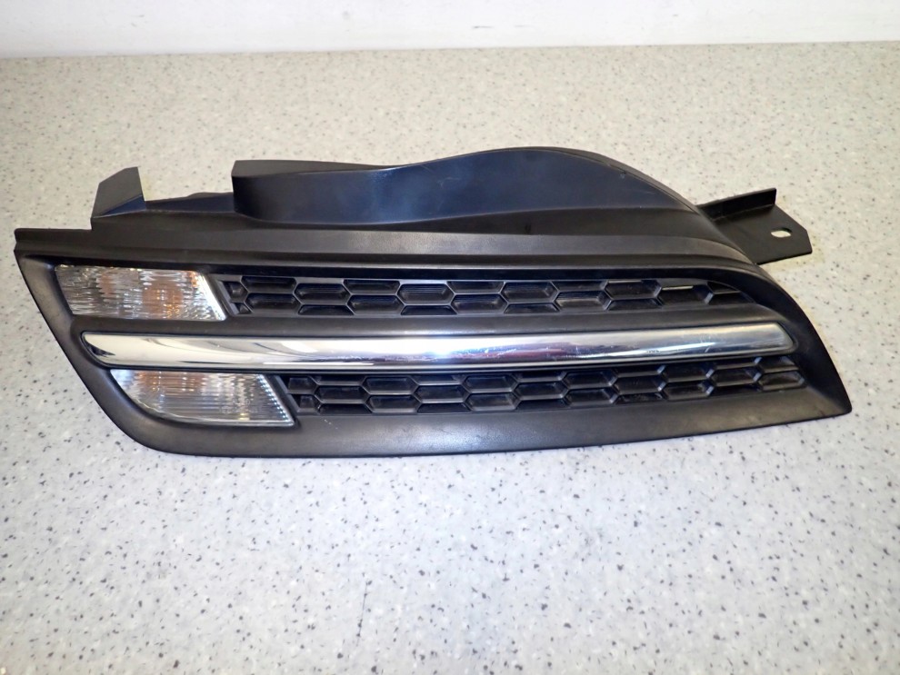 NISSAN MICRA K12 06-08 ATRAPA GRILL PRAWA KIERUNEK 2/7