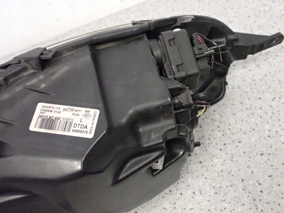 NISSAN MICRA K12 03-07 REFLEKTOR PRAWY LAMPA PRZÓD 6/9