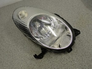 NISSAN MICRA K12 03-07 REFLEKTOR PRAWY LAMPA PRZÓD