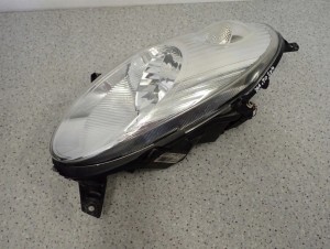 NISSAN MICRA K12 03-07 REFLEKTOR PRAWY LAMPA PRZÓD 4/9 MINIATURA