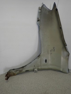 HYUNDAI MATRIX 02-08 BŁOTNIK PRZEDNI PRAWY VS 8/9 MINIATURA