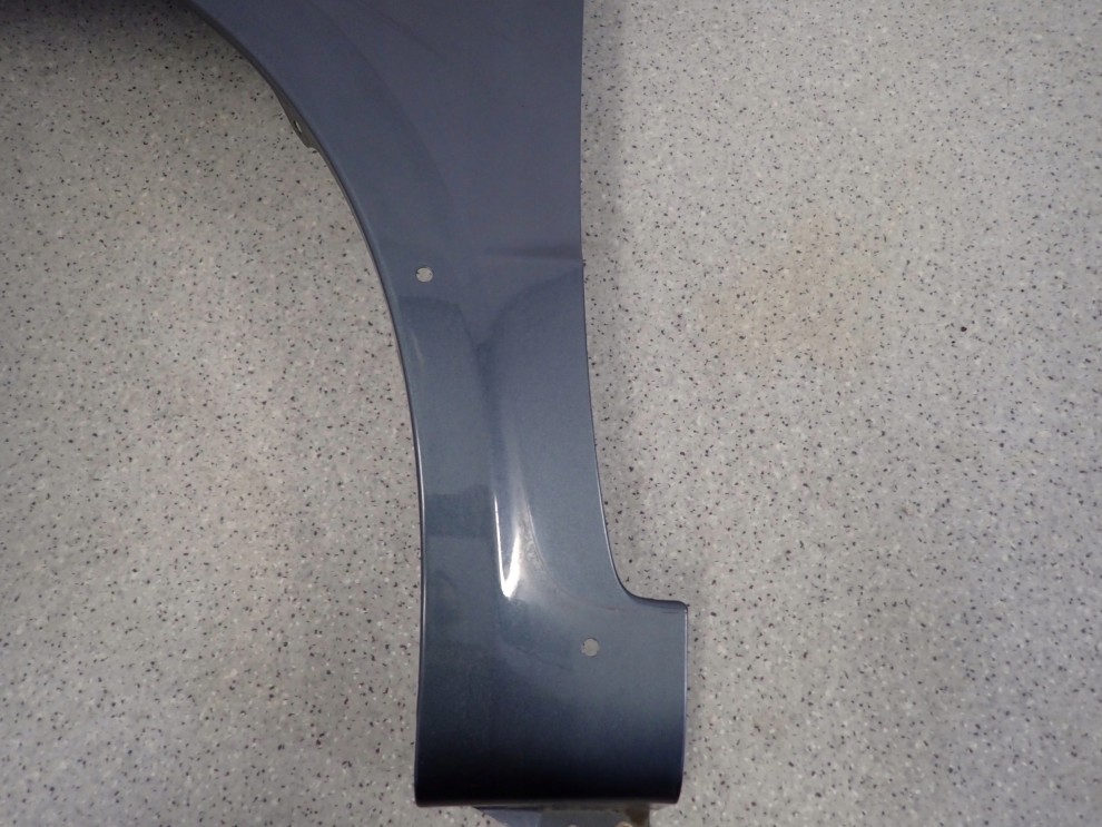 SUZUKI SX4 06-12 BŁOTNIK PRZEDNI LEWY ZY4 5/12