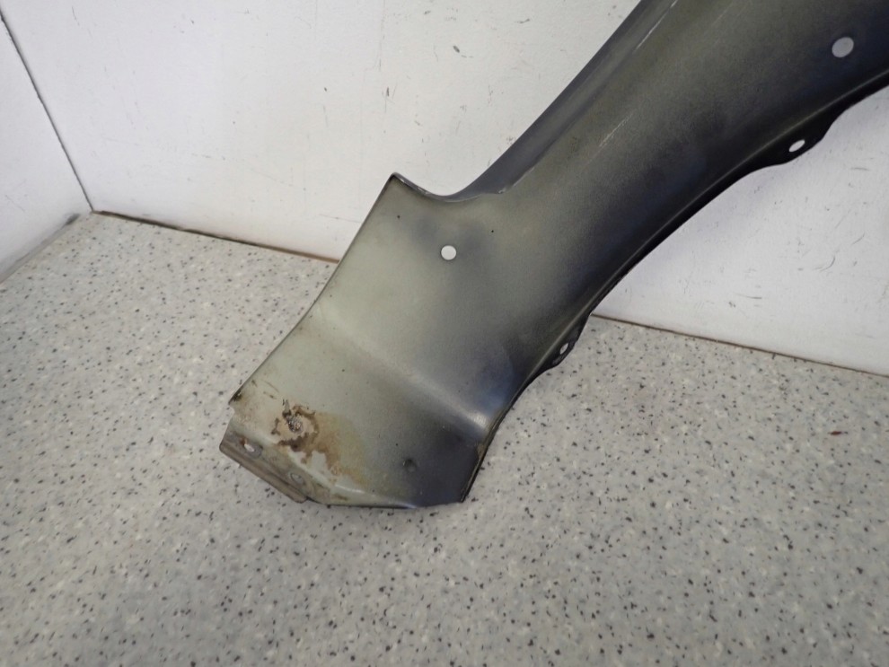 SUZUKI SX4 06-12 BŁOTNIK PRZEDNI LEWY ZY4 11/12