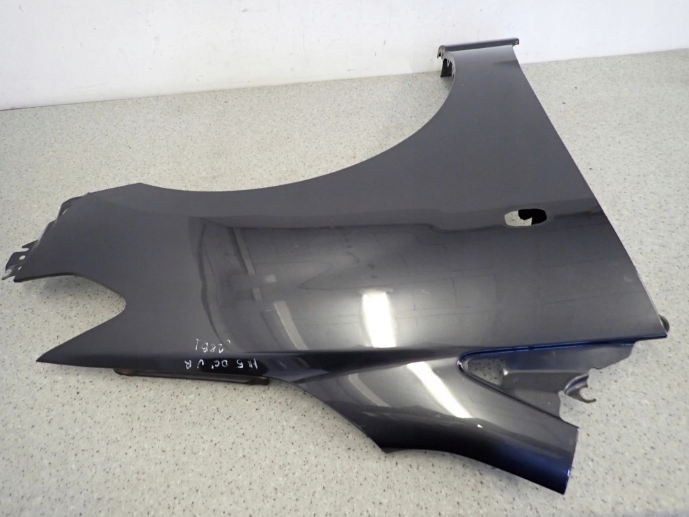 MAZDA5 MAZDA 5 I 05- BŁOTNIK PRZEDNI PRAWY 28B 6/11