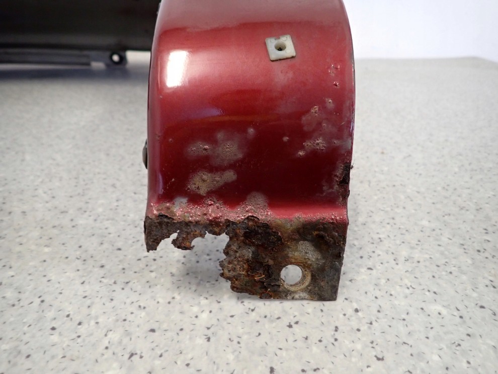 HYUNDAI SANTA FE 01- BŁOTNIK PRZEDNI LEWY NQ 8/11