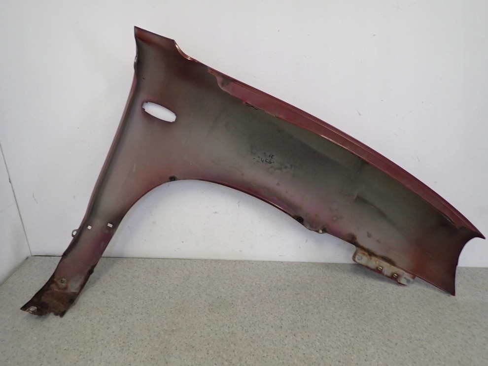 HYUNDAI SANTA FE 01- BŁOTNIK PRZEDNI LEWY NQ 10/11