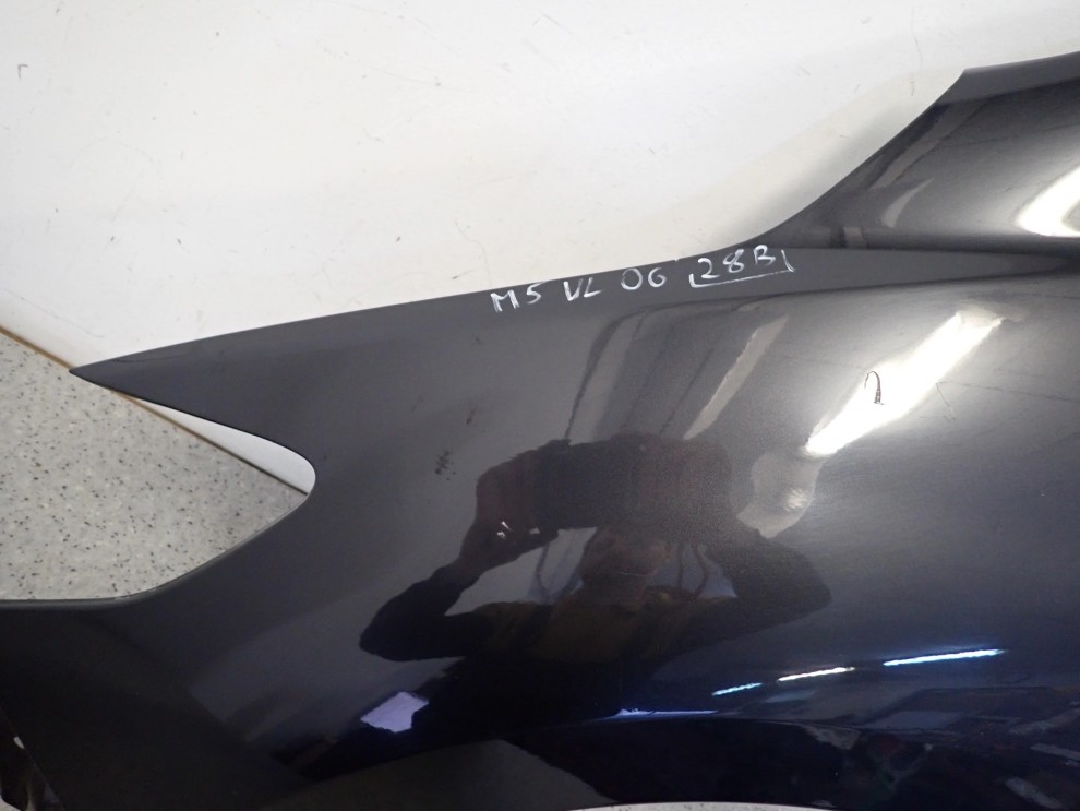 MAZDA5 MAZDA 5 I 05- BŁOTNIK PRZEDNI LEWY 28B 3/11