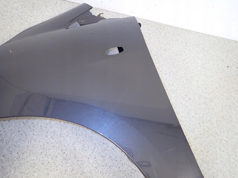 MAZDA5 MAZDA 5 I 05- BŁOTNIK PRZEDNI LEWY 28B 6/11