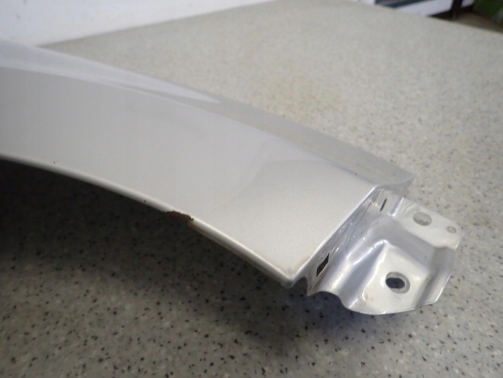 SUZUKI ALTO NISSAN PIXO 09-14 BŁOTNIK PRZEDNI PRAWY Z2S 6/11