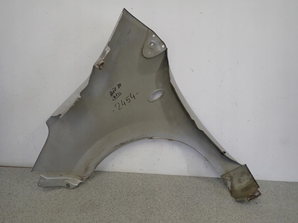 SUZUKI ALTO NISSAN PIXO 09-14 BŁOTNIK PRZEDNI PRAWY Z2S 9/11