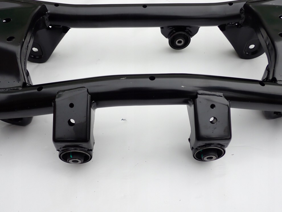 HYUNDAI TUCSON KIA SPORTAGE 04-10 4WD BELKA ZAWIESZENIA TYŁ 4/8