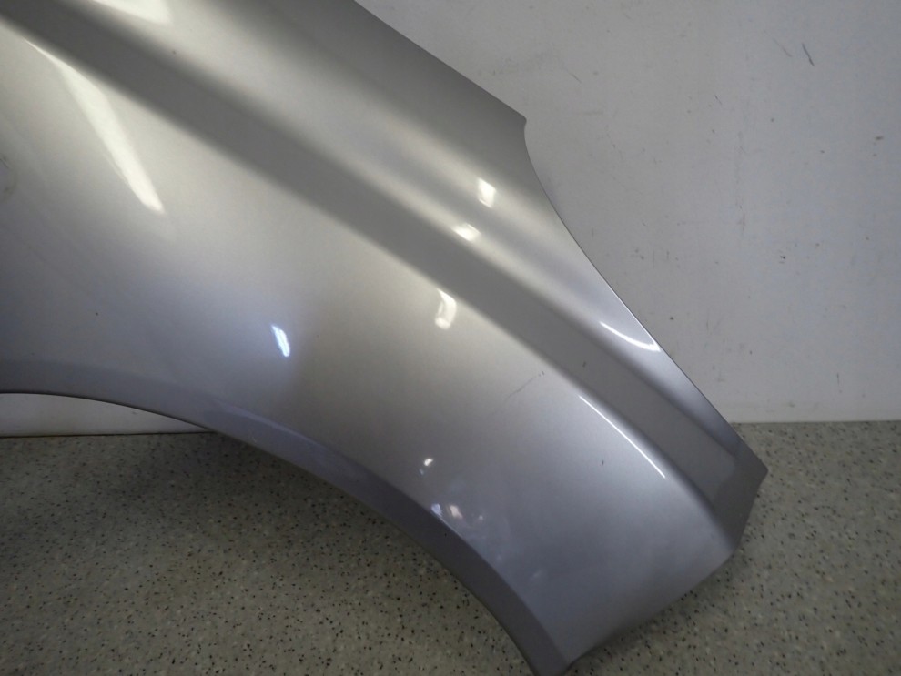 NISSAN MICRA K12 03-09 BŁOTNIK PRZEDNI PRAWY KY0 3/11