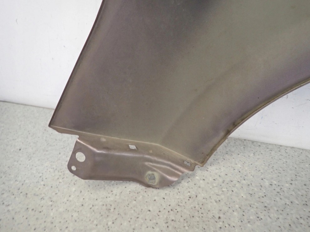 SUZUKI ALTO NISSAN PIXO 09-14 BŁOTNIK PRZEDNI PRAWY ZKW 9/10