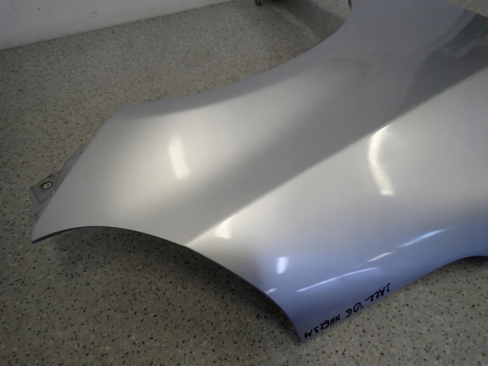 HONDA JAZZ II 05-07 BŁOTNIK PRZEDNI PRAWY NH623M 10/15