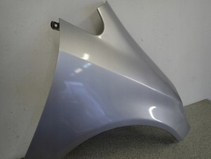 HONDA JAZZ II 05-07 BŁOTNIK PRZEDNI PRAWY NH623M 6/15 MINIATURA