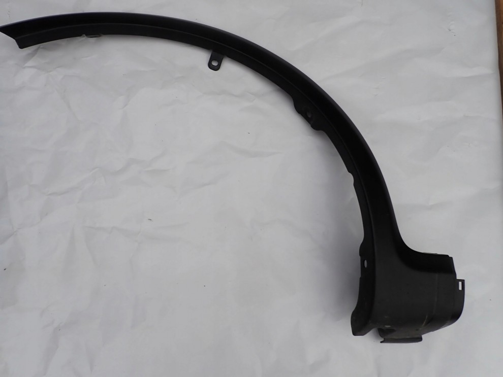 SUZUKI SX4 06-12 LISTWA BŁOTNIKA PRZEDNIA LEWA 1/10