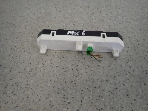 SUZUKI SWIFT MK6 05-09 WYŚWIETLACZ ZEGAREK 5/7 MINIATURA