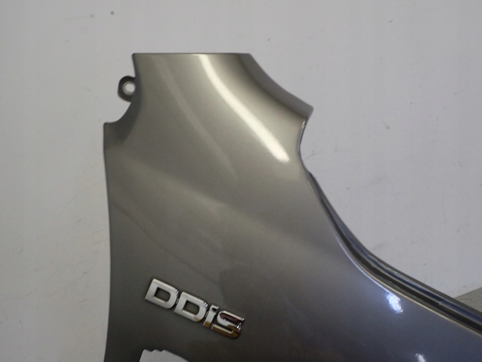 SUZUKI GRAND VITARA II 05 - BŁOTNIK PRZEDNI PRAWY ZDL 8/14