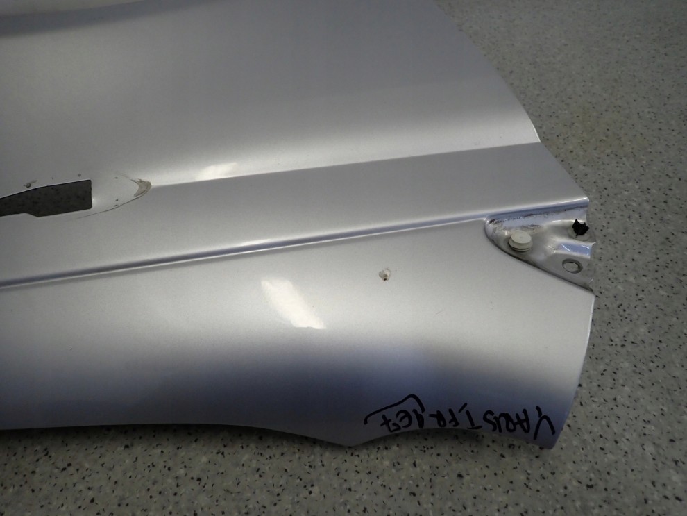 TOYOTA YARIS I 99-05 BŁOTNIK PRZEDNI PRAWY 1E7 8/11