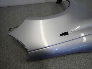 TOYOTA YARIS I 99-05 BŁOTNIK PRZEDNI PRAWY 1E7 7/11 MINIATURA