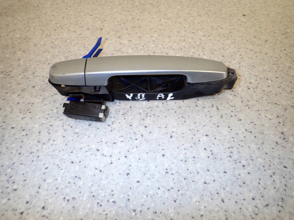 TOYOTA YARIS II 06-11 KLAMKA DRZWI TYLNA LEWA 2/8