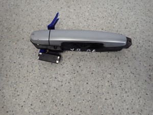 TOYOTA YARIS II 06-11 KLAMKA DRZWI TYLNA LEWA