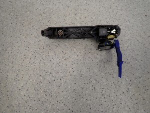 TOYOTA YARIS II 06-11 KLAMKA DRZWI TYLNA LEWA 5/8 MINIATURA