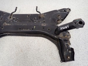 SUZUKI SPLASH 08-14 SANKI BELKA PRZEDNIA SILNIKA 4/8 MINIATURA