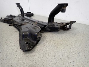 SUZUKI SPLASH 08-14 SANKI BELKA PRZEDNIA SILNIKA 6/8 MINIATURA