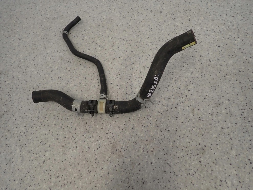 TOYOTA YARIS I 99-05 KRÓCIEC TRÓJNIK PRZEWÓD NAGRZEWNICY 3/6