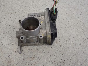 SUZUKI SWIFT MK6 1.3i 07-09 PRZEPUSTNICA POWIETRZA ELEKTRYCZNA 5/7 MINIATURA