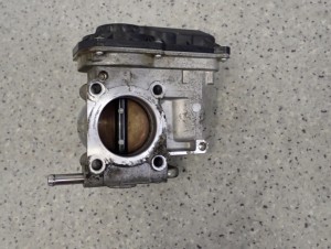 SUZUKI SWIFT MK6 1.3i 07-09 PRZEPUSTNICA POWIETRZA ELEKTRYCZNA 7/7 MINIATURA