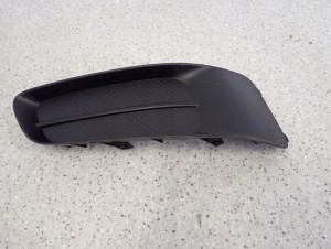 TOYOTA COROLLA VERSO 07- KRATKA ZAŚLEPKA HALOGENU PRAWA 4/7 MINIATURA