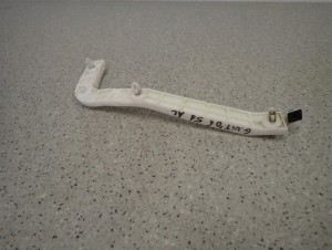 GRAND VITARA II 5d 06 - ŚLIZG ZDERZAKA TYLNY LEWY 4/5 MINIATURA