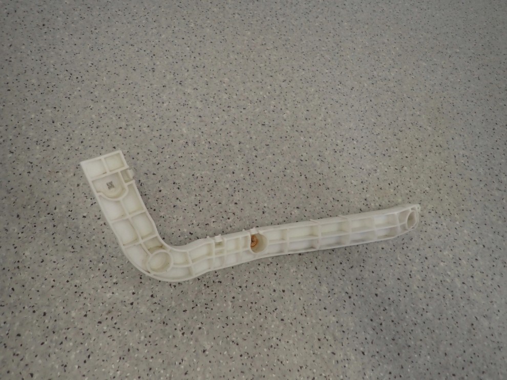 GRAND VITARA II 5d 06 - ŚLIZG ZDERZAKA TYLNY PRAWY 2/7