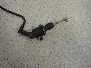 SUZUKI SWIFT MK6 05-10 1.3i WYSPRZĘGLIK POMPKA SPRZĘGŁA PRZEWÓD 5/8 MINIATURA