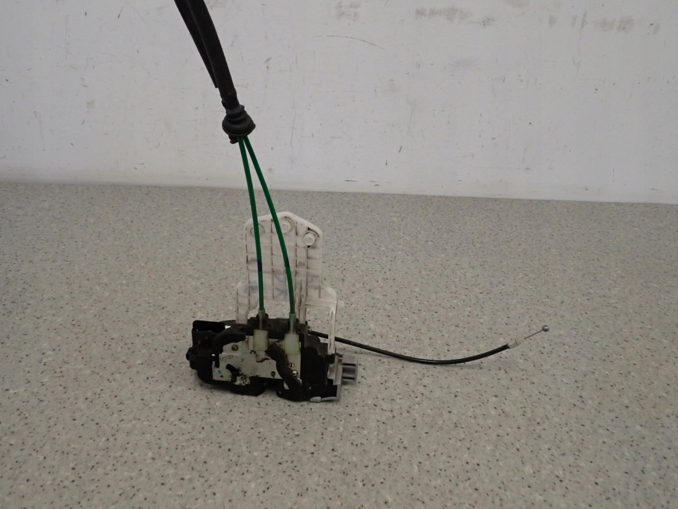 HYUNDAI i30 HB 07-12 ZAMEK DRZWI TYLNY PRAWY 3/9