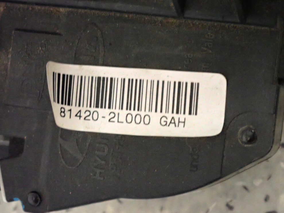 HYUNDAI i30 HB 07-12 ZAMEK DRZWI TYLNY PRAWY 6/9