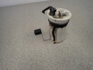 MITSUBISHI SPACE STAR BENZYNA 98- POMPA PALIWA PŁYWAK 2/7 MINIATURA